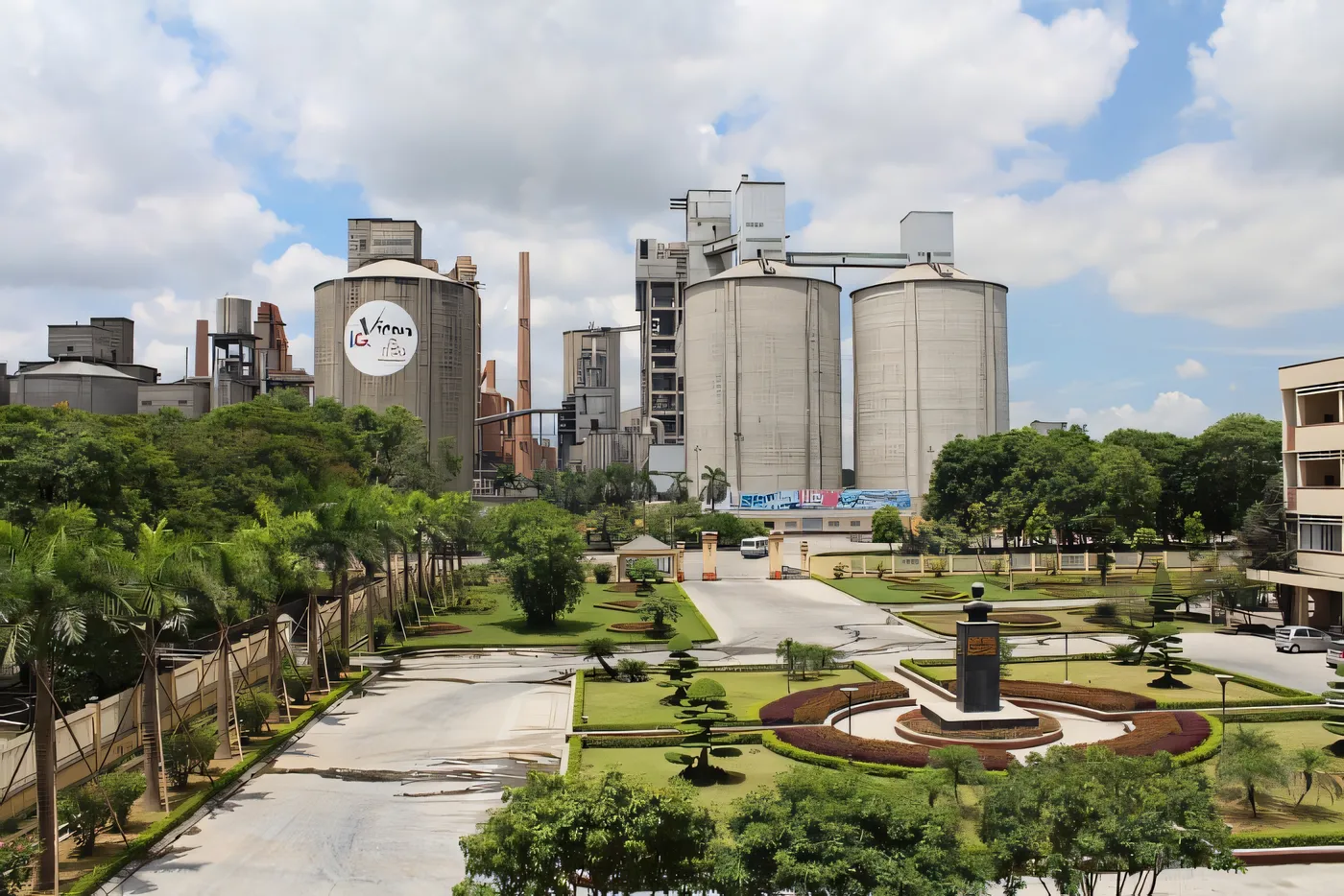 Hoàng Thạch Cement Factory